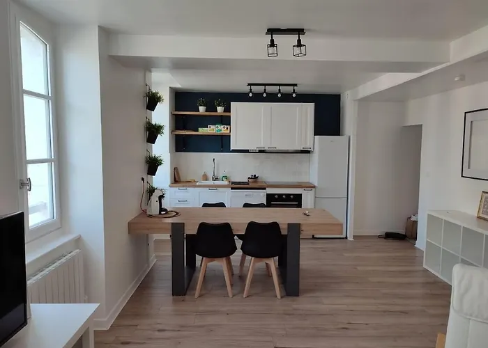 Saint Esprit 2-room Apartment