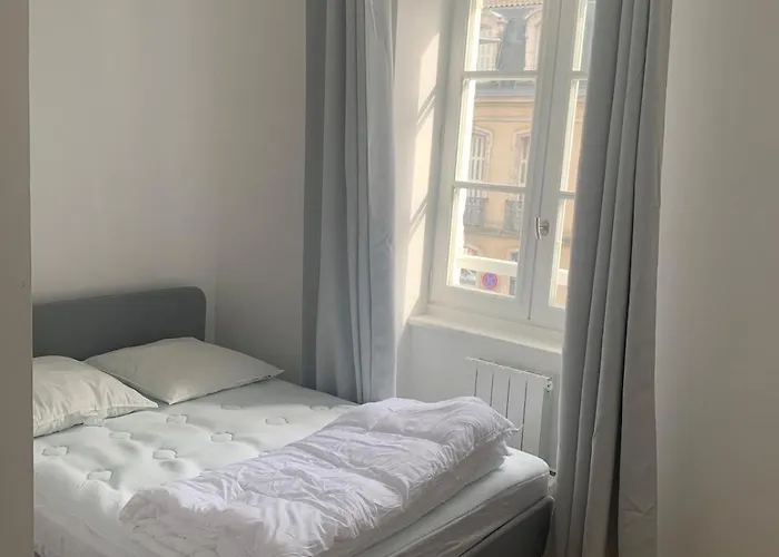 Saint Esprit 2-room